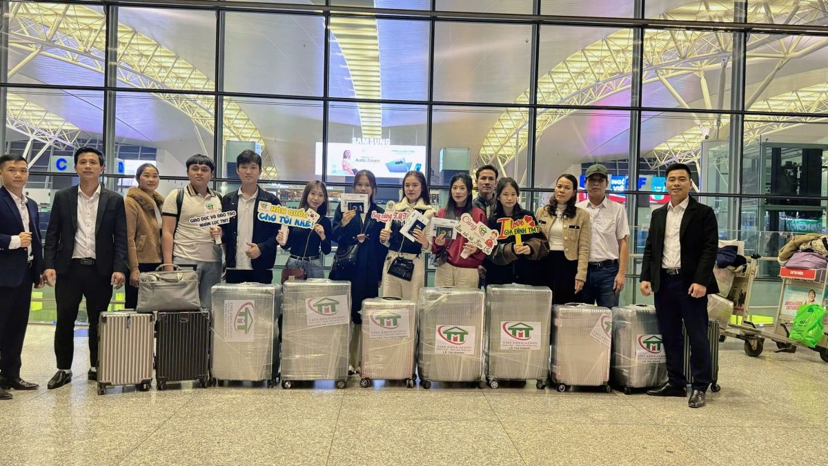​MỘT TUẦN TR&Agrave;N ĐẦY NHỮNG CHUYẾN BAY HY VỌNG - TMT EDU