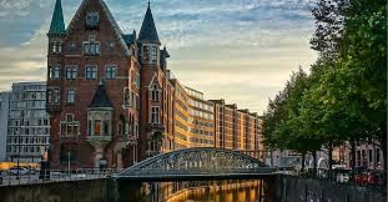 Bang Hamburg - một phần cảnh đẹp b&igrave;nh y&ecirc;n của nước Đức